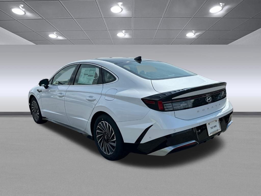 new 2025 Hyundai Sonata Hybrid car, priced at $39,611