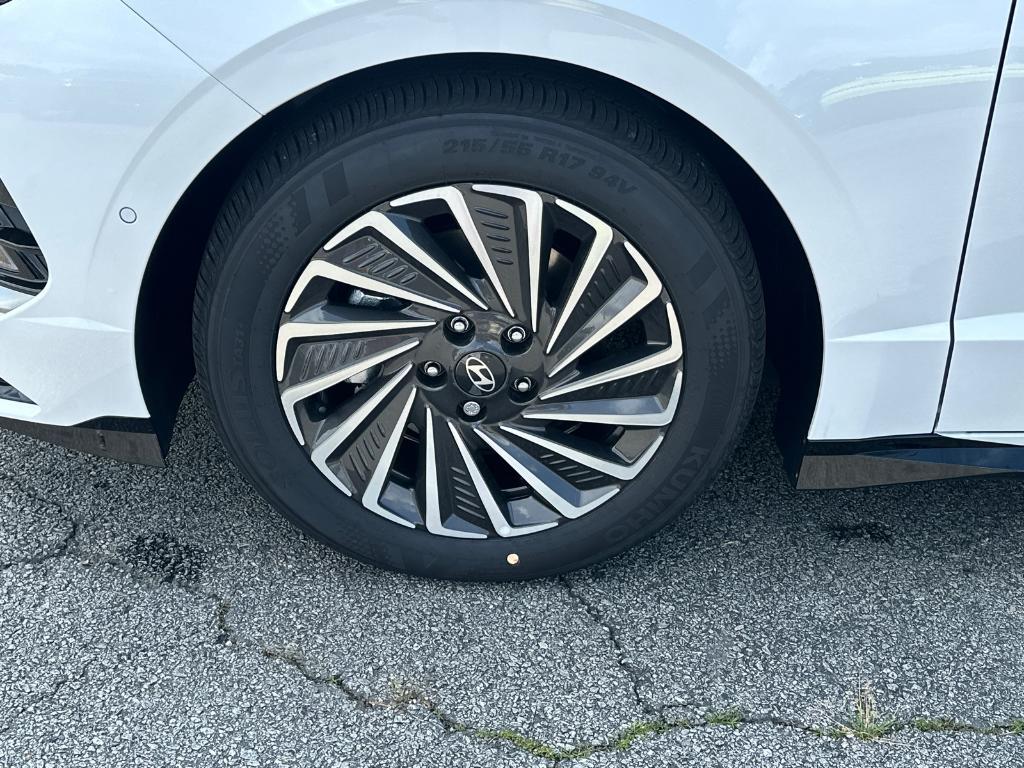 new 2025 Hyundai Sonata Hybrid car, priced at $39,611