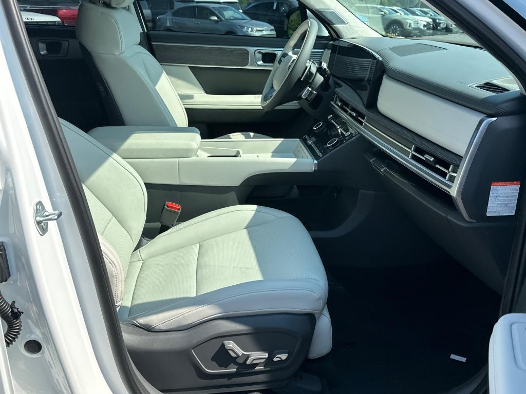 new 2025 Hyundai SANTA FE HEV car, priced at $51,575