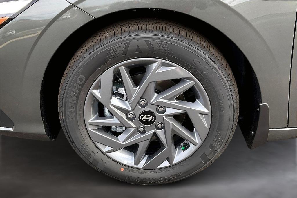 new 2026 Hyundai ELANTRA HEV car, priced at $28,403