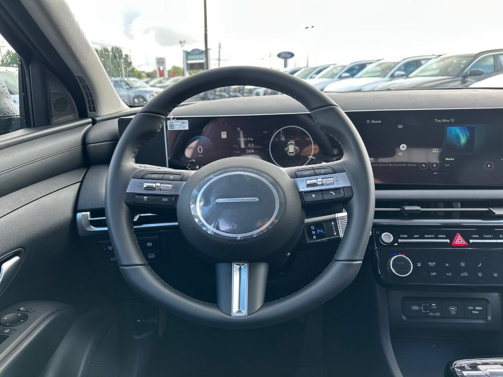 new 2025 Hyundai TUCSON Hybrid car, priced at $38,021