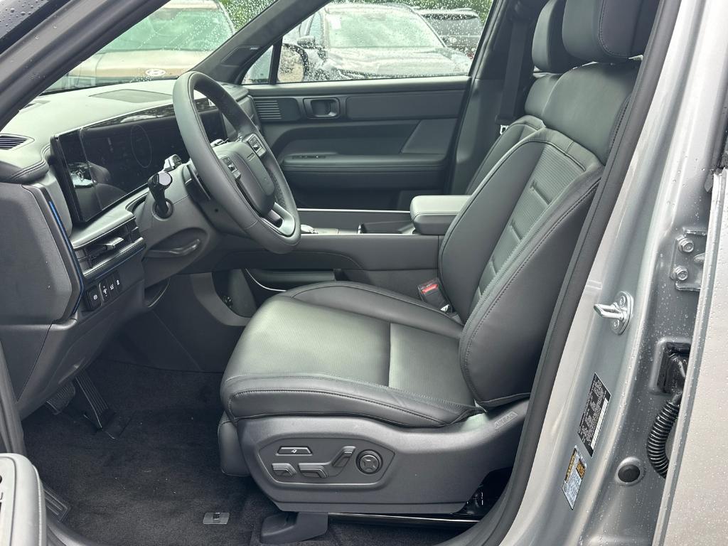 new 2025 Hyundai SANTA FE HEV car, priced at $48,921