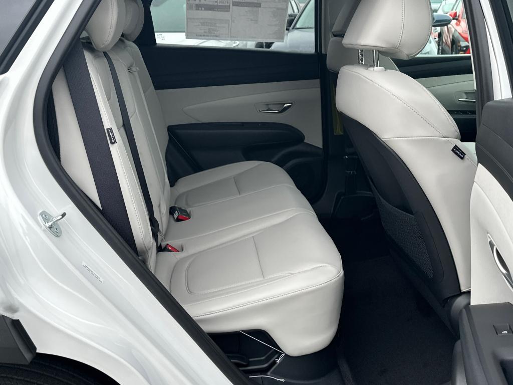 new 2025 Hyundai TUCSON Hybrid car, priced at $38,556