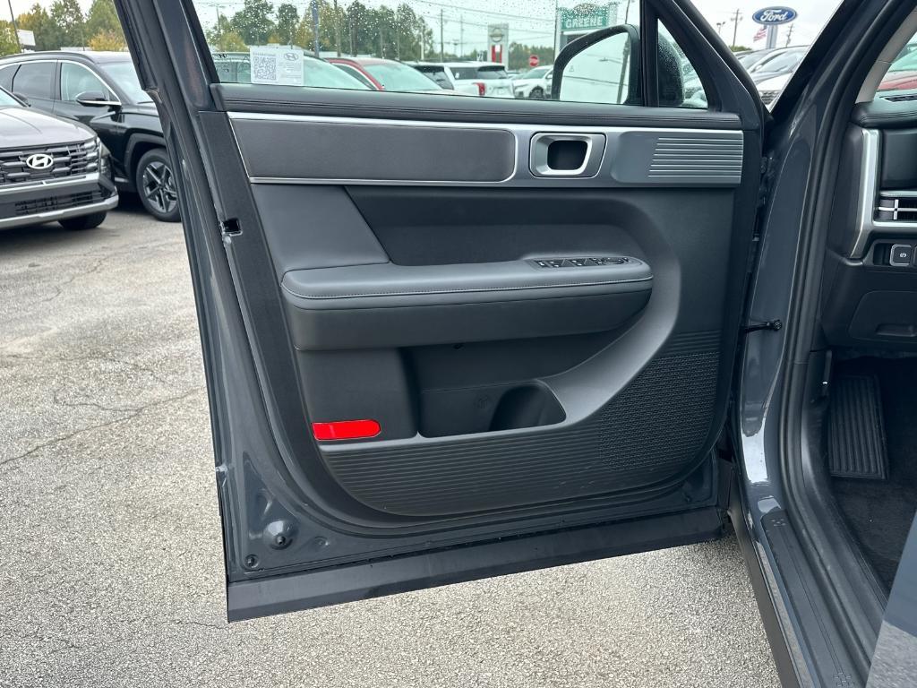 new 2025 Hyundai Santa Fe car, priced at $40,701
