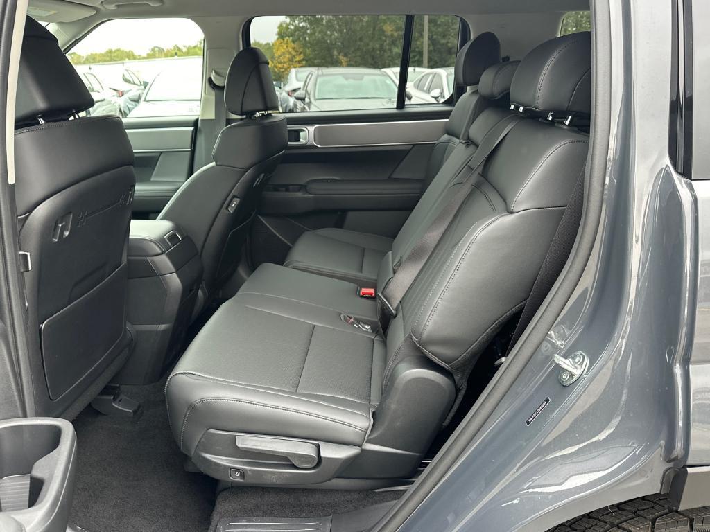 new 2025 Hyundai Santa Fe car, priced at $40,701