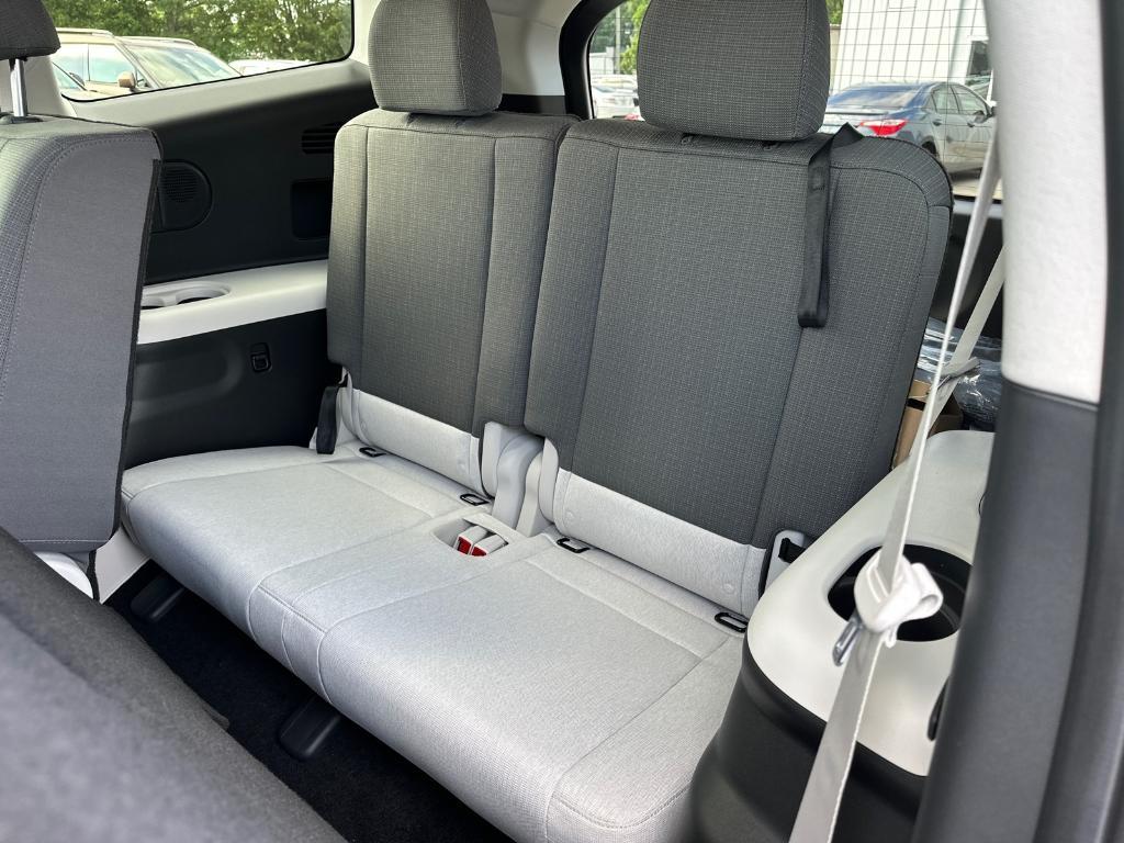 new 2026 Hyundai IONIQ 9 car, priced at $62,878
