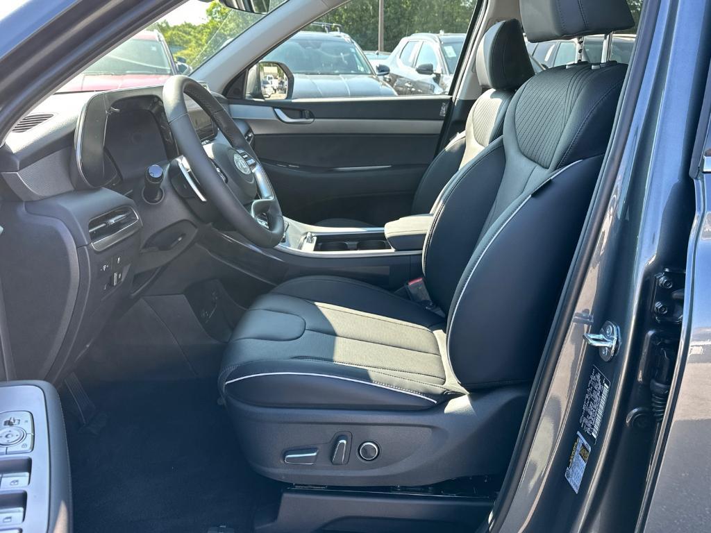 new 2025 Hyundai Palisade car, priced at $42,386