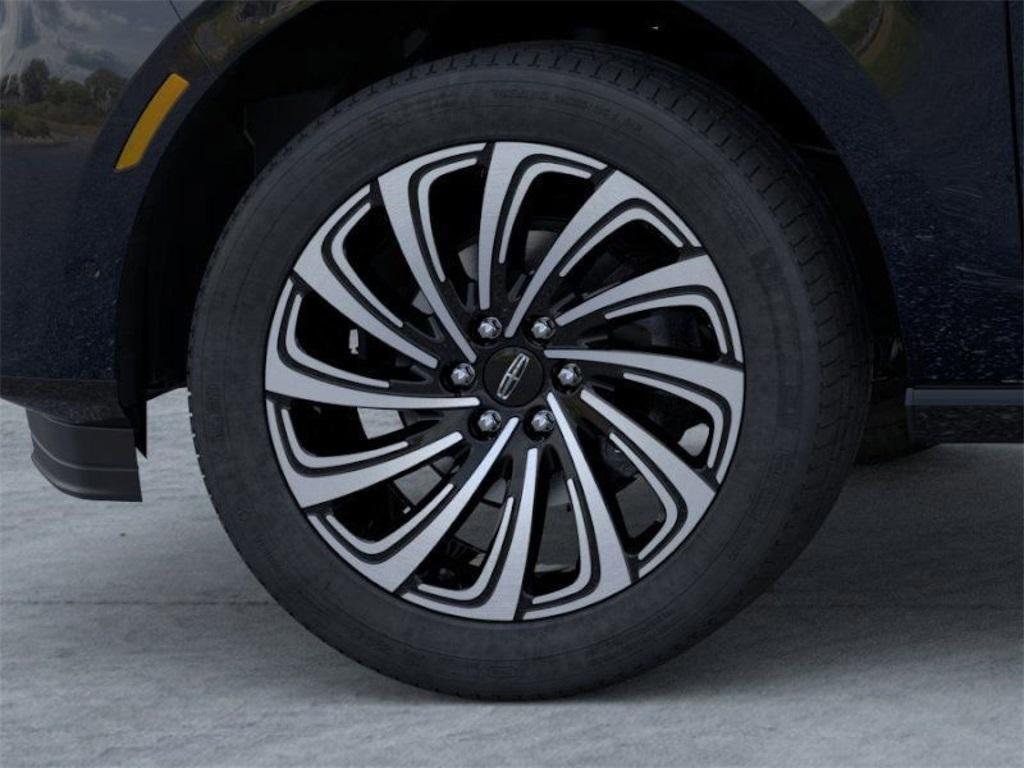 new 2025 Lincoln Navigator L car, priced at $109,279