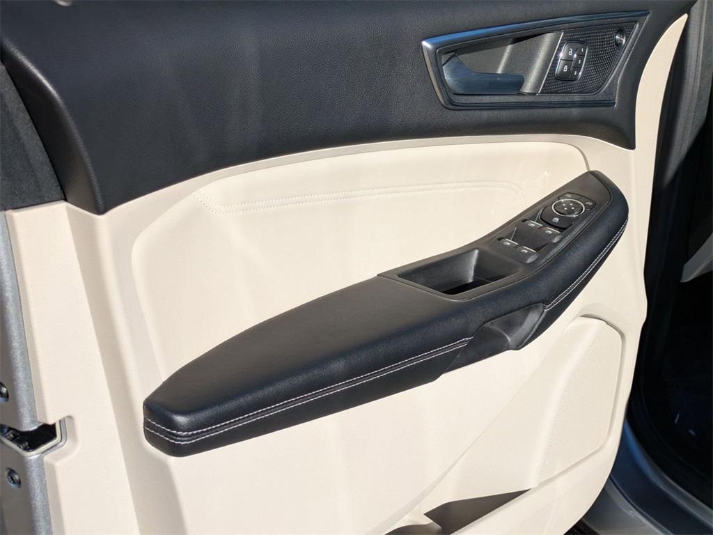 used 2022 Ford Edge car, priced at $30,650