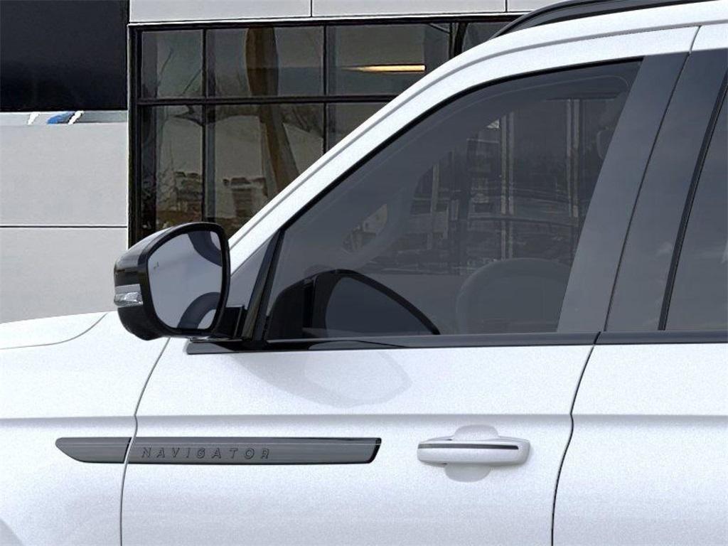 new 2025 Lincoln Navigator L car, priced at $100,594