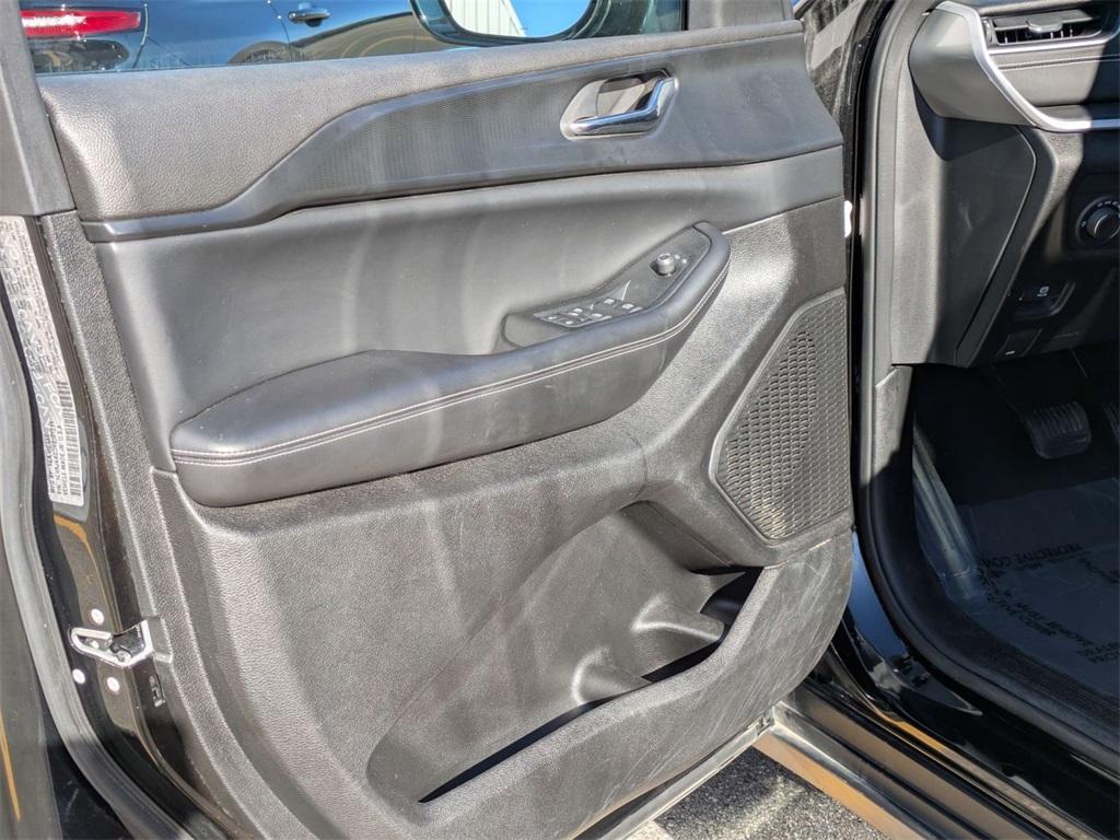 used 2024 Jeep Grand Cherokee L car, priced at $29,675