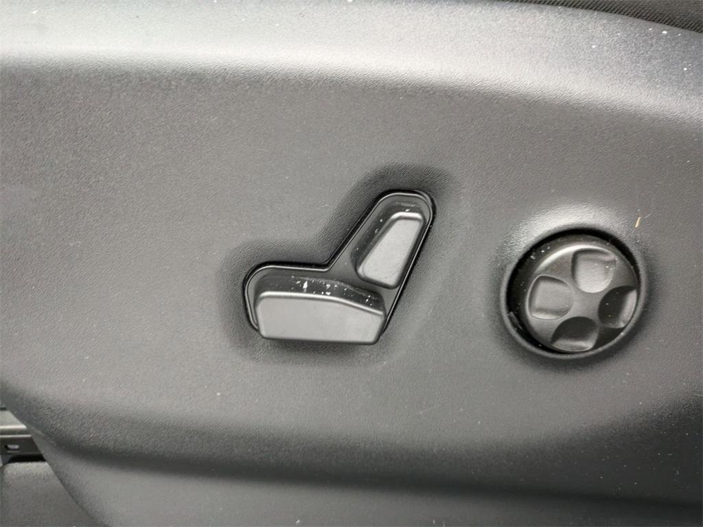 used 2025 Chrysler Pacifica Hybrid car, priced at $36,750