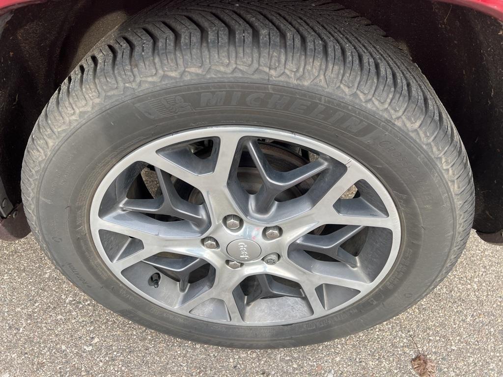 used 2020 Jeep Grand Cherokee car, priced at $22,750