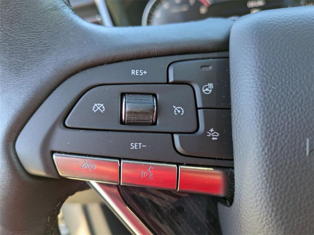 used 2024 Cadillac XT6 car, priced at $43,875