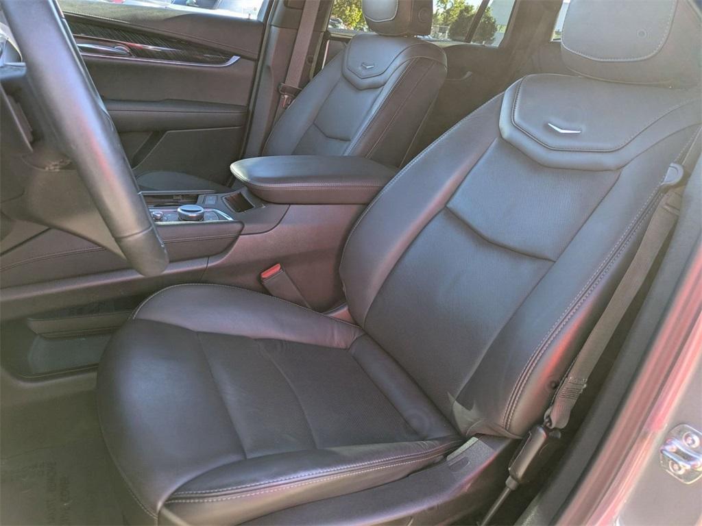 used 2024 Cadillac XT6 car, priced at $43,875