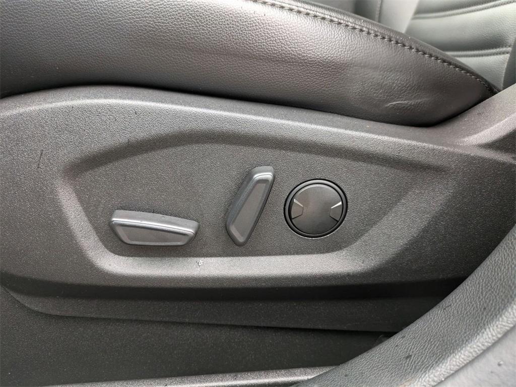 used 2023 Ford Edge car, priced at $27,975