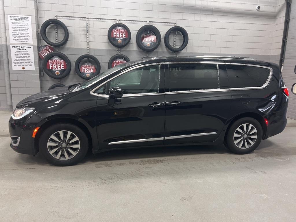 used 2020 Chrysler Pacifica car, priced at $21,875
