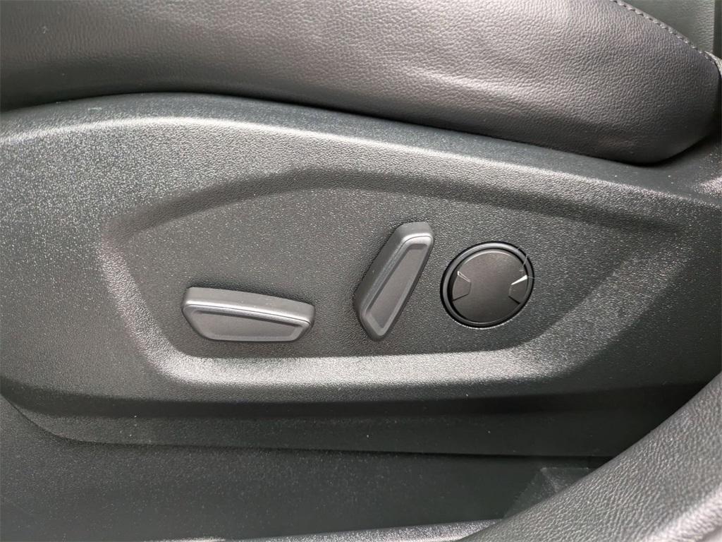 used 2022 Ford Edge car, priced at $26,275