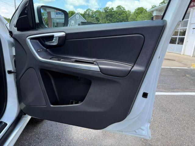 used 2015 Volvo XC60 car, priced at $13,495