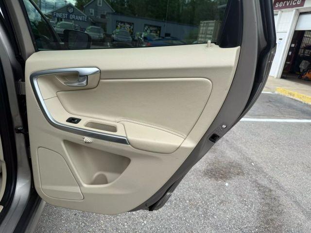 used 2016 Volvo XC60 car, priced at $10,495