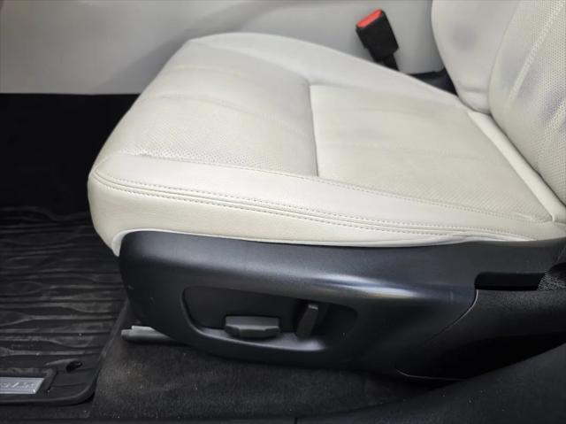 used 2019 Land Rover Range Rover Velar car, priced at $24,989