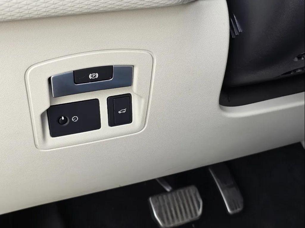 used 2019 Land Rover Range Rover Velar car, priced at $23,858