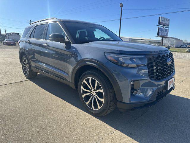 new 2025 Ford Explorer car, priced at $40,705