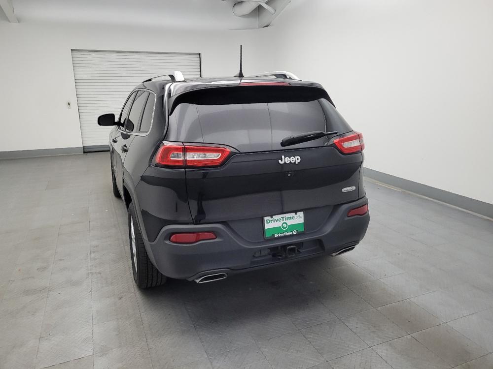 used 2018 Jeep Cherokee car, priced at $19,095