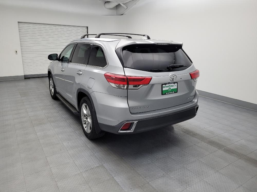used 2017 Toyota Highlander car, priced at $24,195