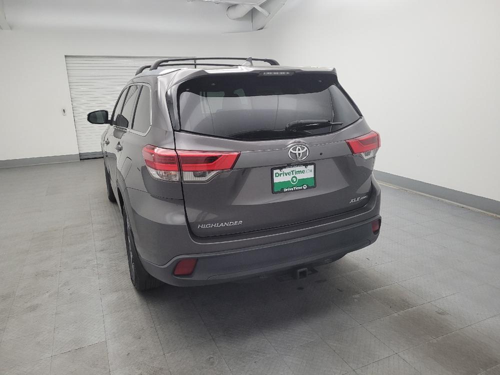 used 2017 Toyota Highlander car, priced at $22,295