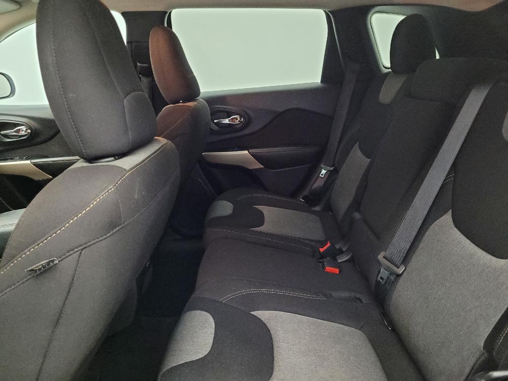 used 2018 Jeep Cherokee car, priced at $15,495