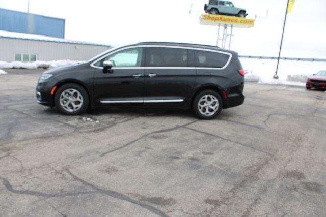 used 2022 Chrysler Pacifica car, priced at $27,977
