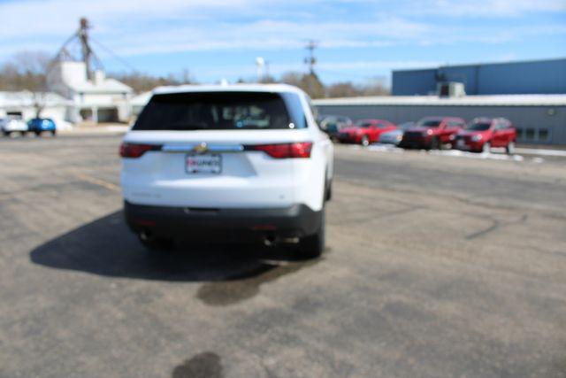 used 2023 Chevrolet Traverse car, priced at $30,677