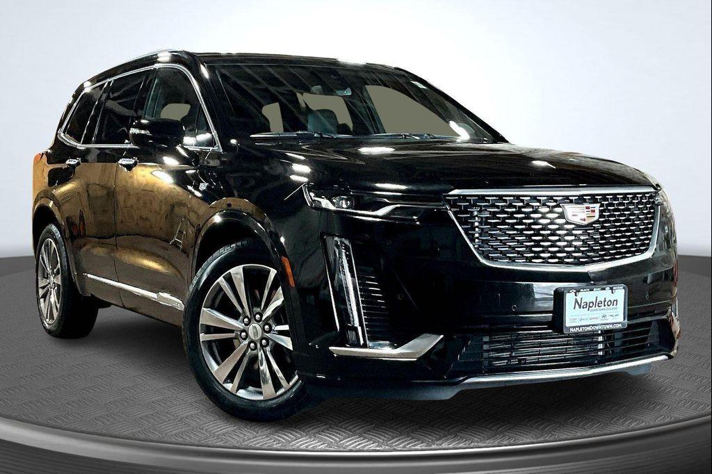 used 2025 Cadillac XT6 car, priced at $44,991