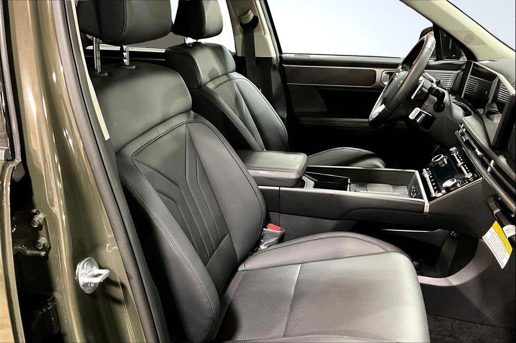 used 2025 Hyundai Santa Fe car, priced at $35,988