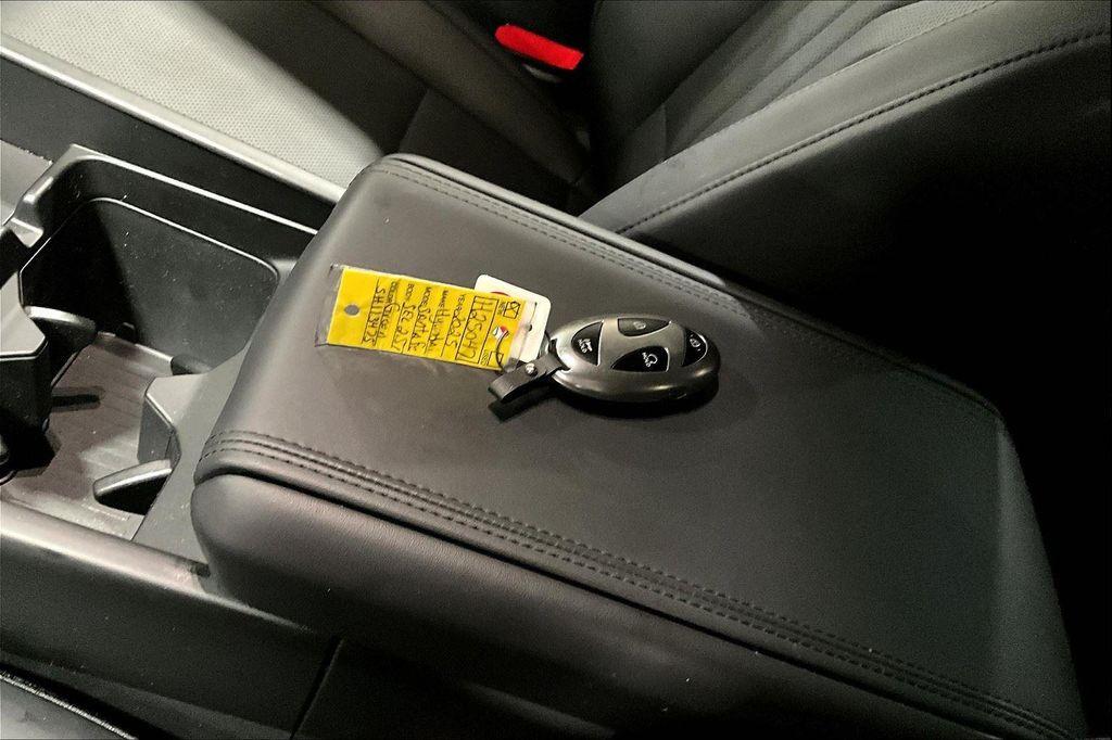 used 2025 Hyundai Santa Fe car, priced at $35,988