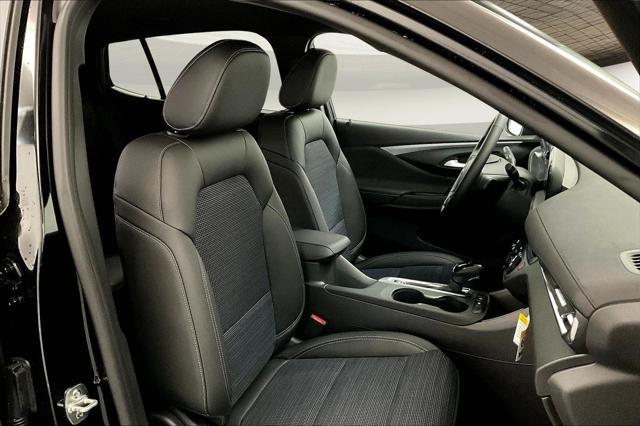 new 2025 Buick Envista car, priced at $25,690
