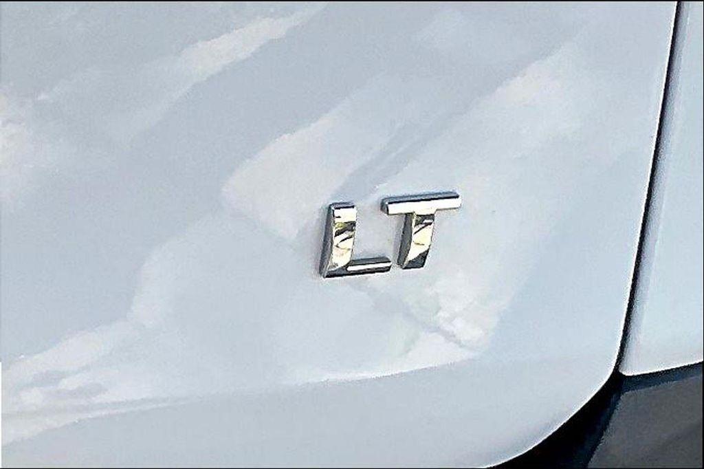 used 2023 Chevrolet Traverse car, priced at $35,075