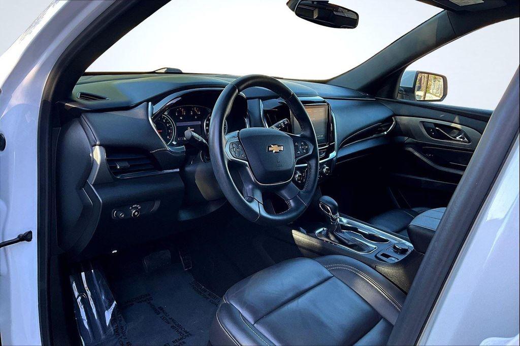 used 2023 Chevrolet Traverse car, priced at $35,075