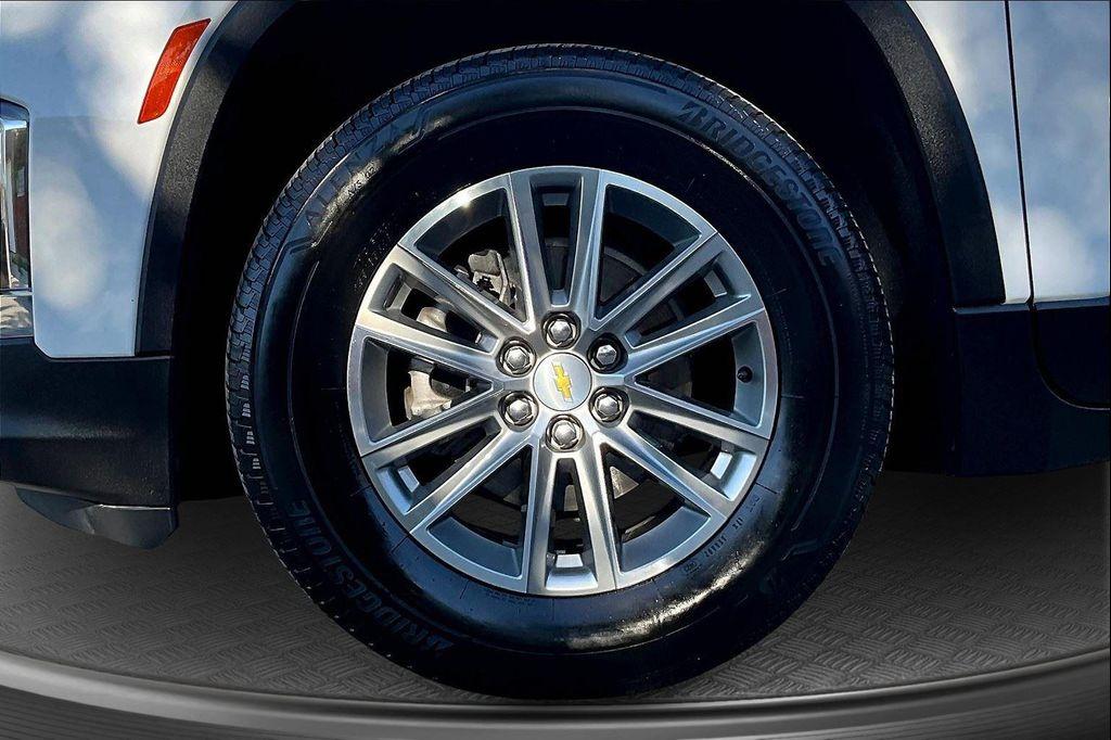 used 2023 Chevrolet Traverse car, priced at $35,075