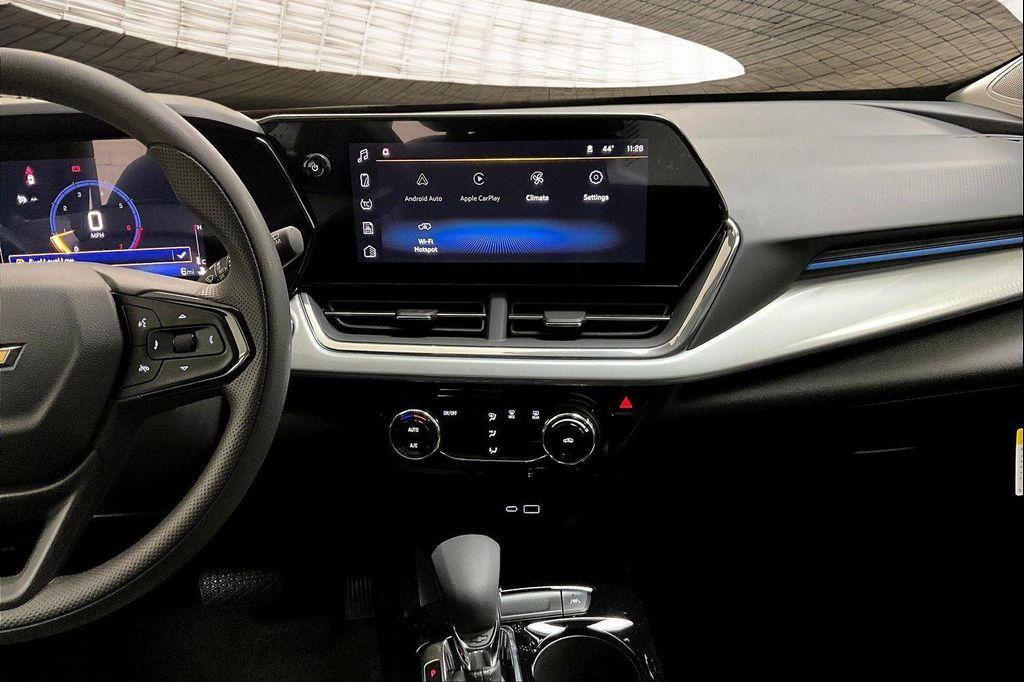 new 2025 Chevrolet Trax car, priced at $24,211