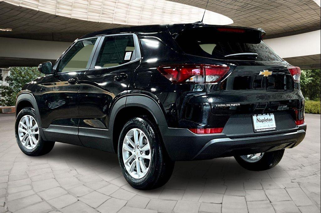 new 2026 Chevrolet TrailBlazer car, priced at $22,423