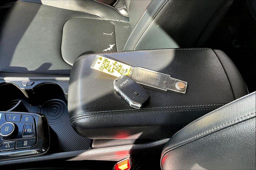 used 2023 Kia Sportage car, priced at $17,996