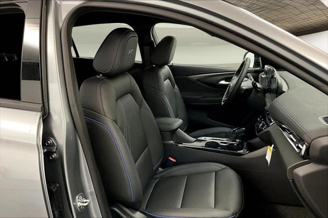 new 2025 Buick Envista car, priced at $27,985