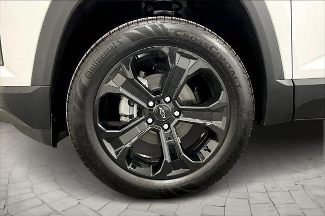 new 2025 Chevrolet Equinox car, priced at $30,040