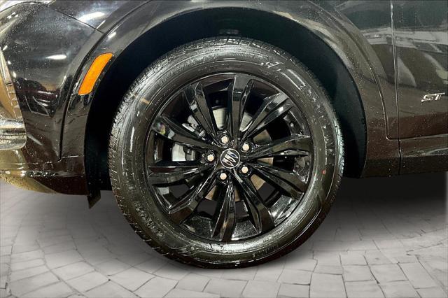 new 2025 Buick Envista car, priced at $29,525