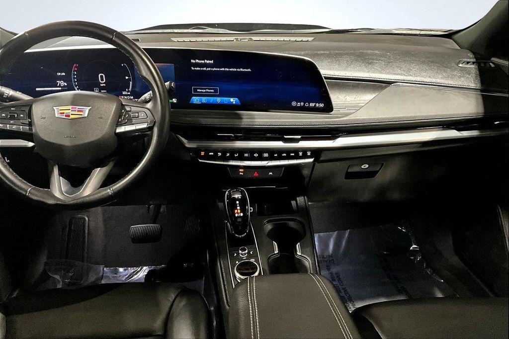 used 2025 Cadillac XT4 car, priced at $36,896