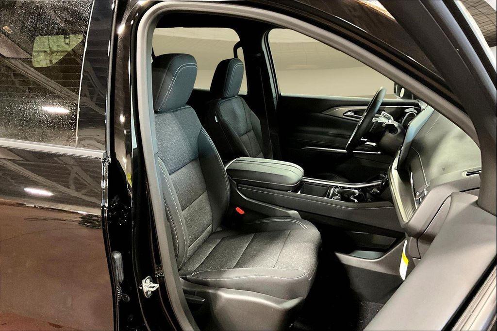 new 2026 Chevrolet Traverse car, priced at $41,609