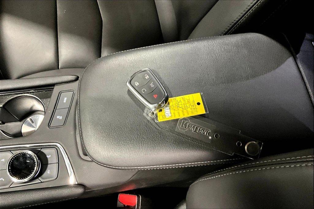 used 2025 Cadillac XT5 car, priced at $41,890