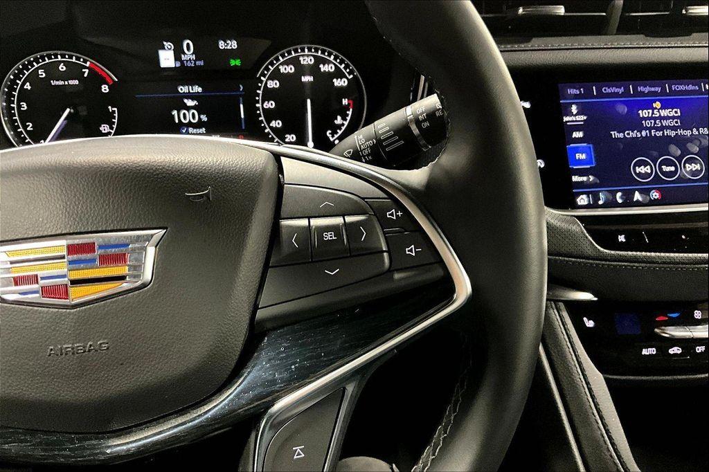 used 2025 Cadillac XT5 car, priced at $41,890